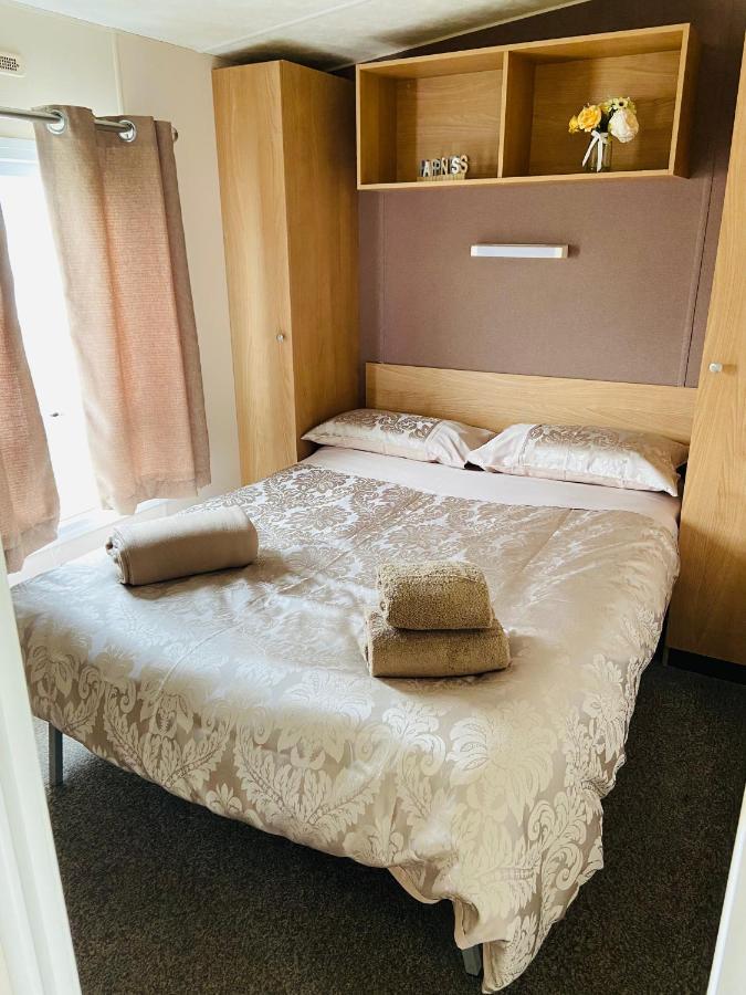 High Tide Hotel Burmarsh Екстериор снимка