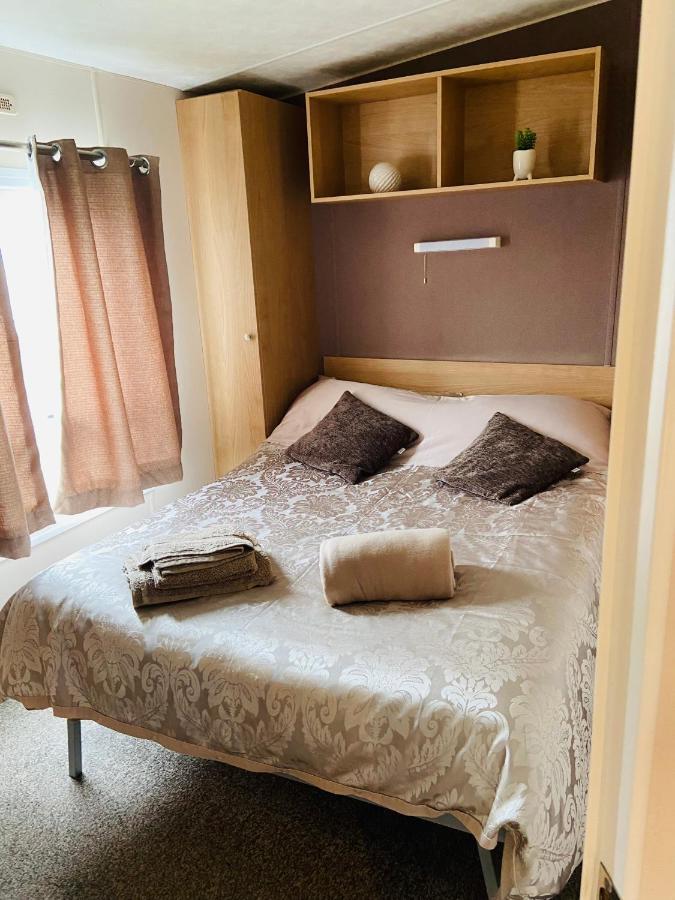 High Tide Hotel Burmarsh Екстериор снимка
